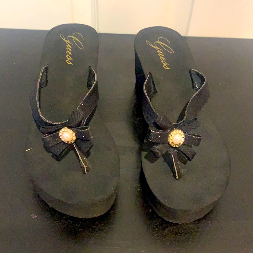 Black platform Guess sandals